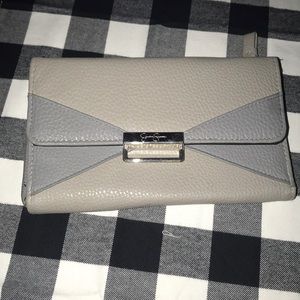 Jessica Simpson wallet